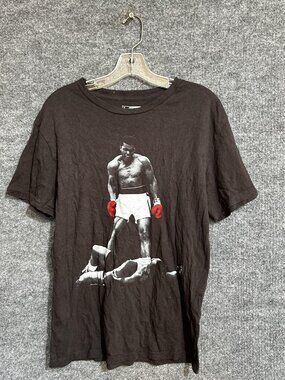 Muhammad Ali Shirt Mens Medium Black Boxing Knockout Graphic Tee Tagless Red